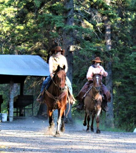 There Go The Outlaws At The Bar T 5-2