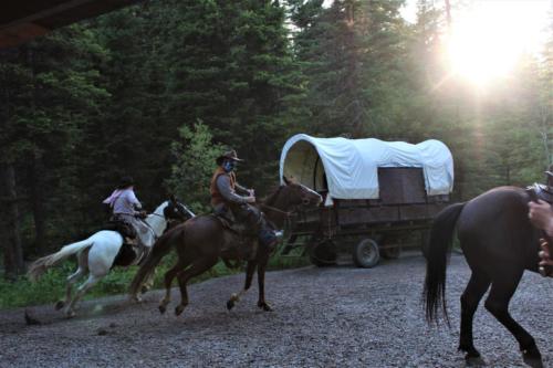 The Outlaws By The Chuck Wagon